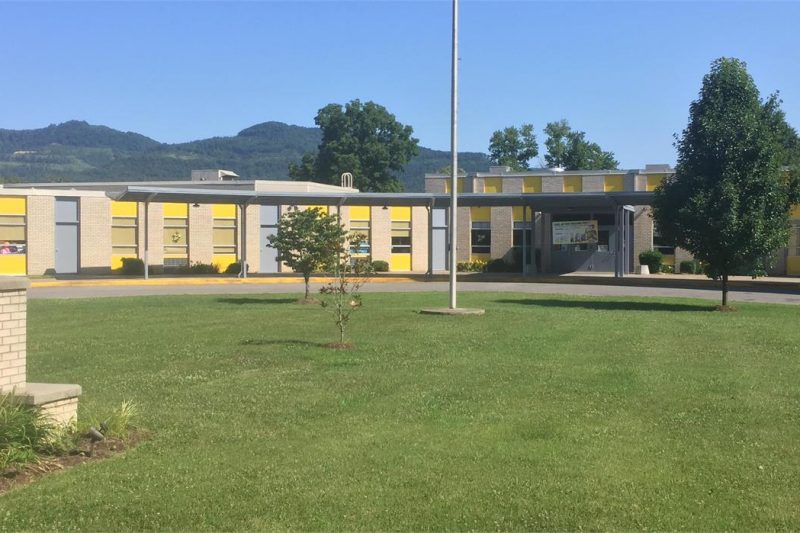 Middlesboro High School